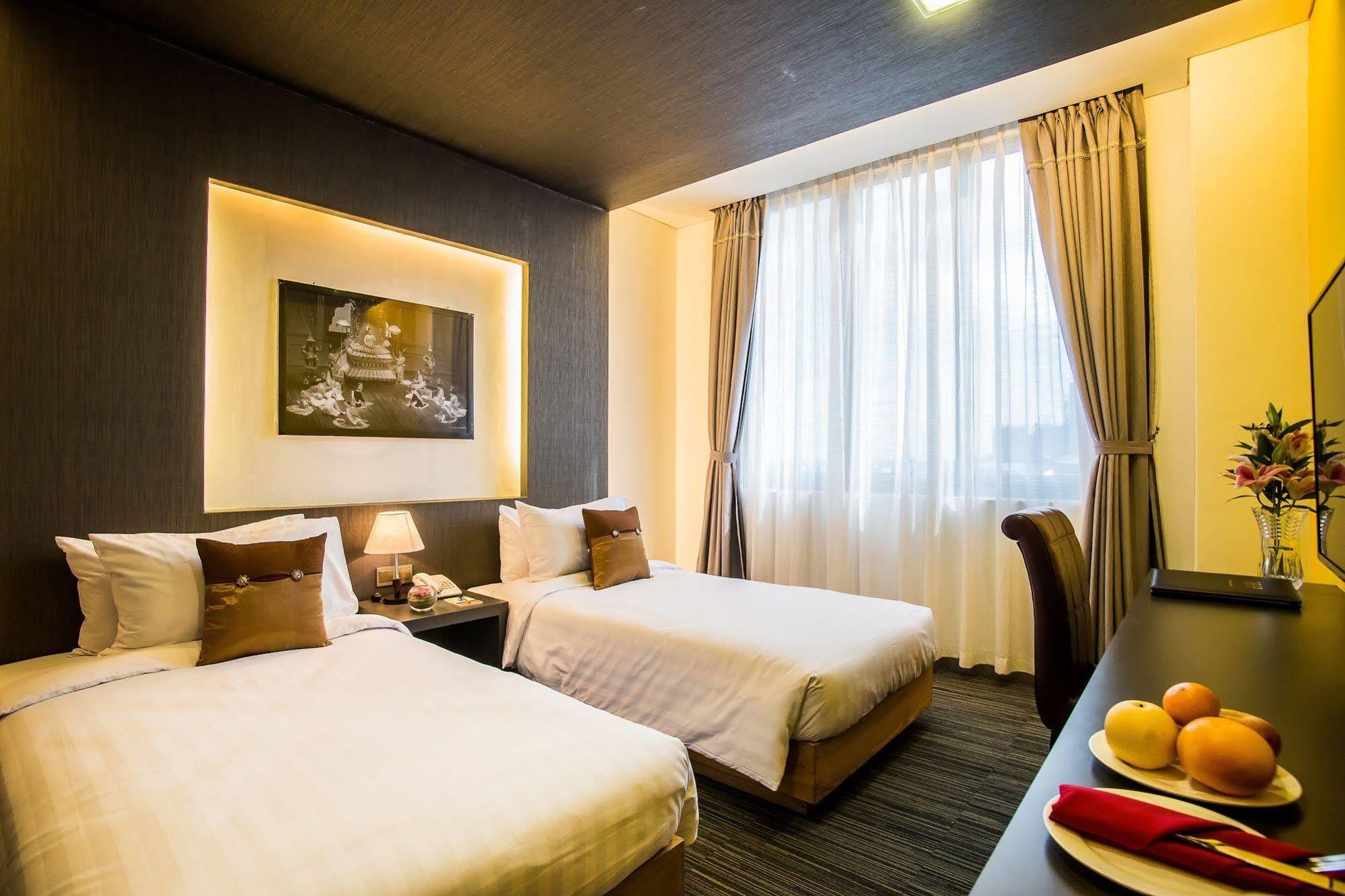 Tryp By Wyndham Yangon Ξενοδοχείο Εξωτερικό φωτογραφία